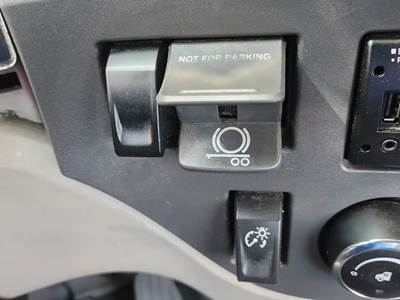 Used 2023 Peterbilt 579 Miscellaneous Dash Switches, Part # S64-6290-300741741