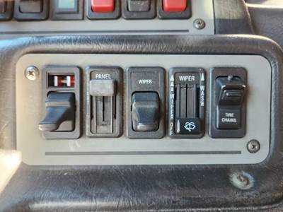 Used 2000 Pierce Model Tilt Cab Miscellaneous Dash Switches