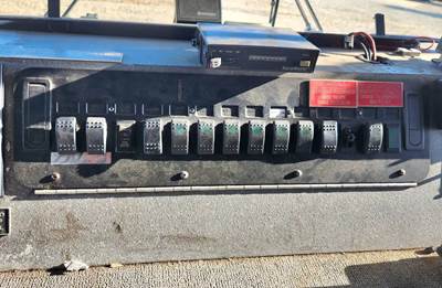Used 2002 Spartan Gladiator Miscellaneous Dash Switches