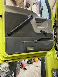 Sterling L9500 Interior Part