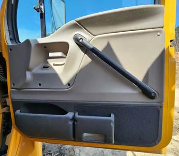 Sterling L9500 Interior Part