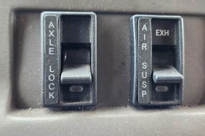 Sterling L9500 Interior Part