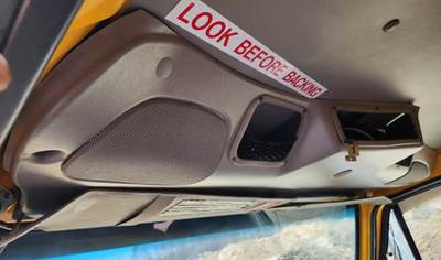 Sterling L9500 Interior Part