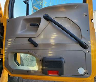 Sterling L9500 Interior Part