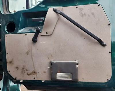 Sterling L9500 Interior Part