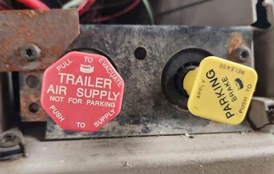 Used 2007 Sterling L9500 Miscellaneous Dash Switches, Trailer Air Supply/Parking Brake