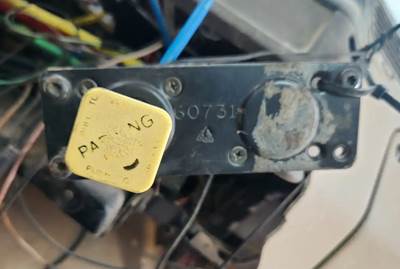 Used 2005 Sterling L9500 Miscellaneous Dash Switches, Parking Brake Control