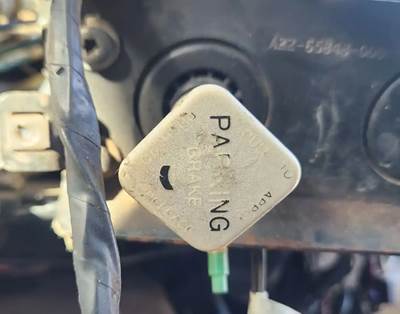 Used 2005 Sterling L9500 Miscellaneous Dash Switches, Parking Brake Control