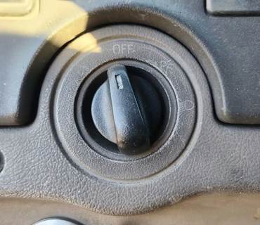 Used 2007 Sterling L9500 Dash Headlight Switches