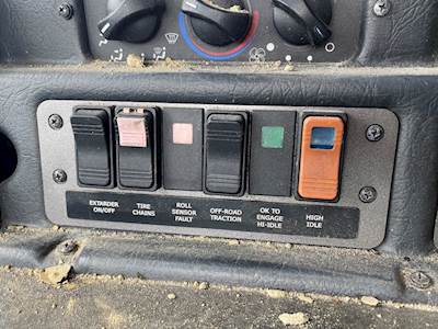 (Used) 2008 Pierce Firetruck, Miscellaneous Dash Switches- Extarder, Tire Chains