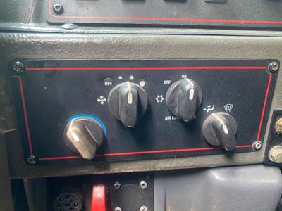 (Used) 2005 E-One Firetruck, Temperature/ Climate Control- Settings: Temperature