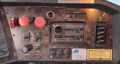 Volvo / WhiteGMC Autocar ACL64 Interior Part for a 1994 White AUTOCAR ACL64