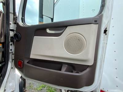 Volvo VNL Interior Part