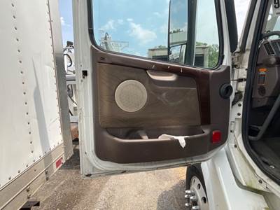 Volvo VNL Interior Part