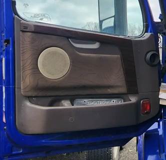 Volvo VNL Interior Part