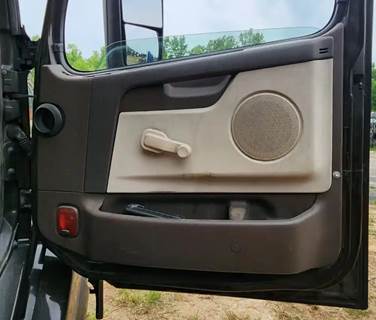 Volvo VNL Interior Part