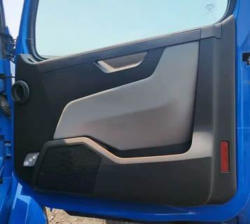 Volvo VNL Interior Part