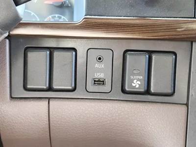 Volvo VNL Interior Part