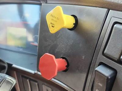 Volvo VNL Interior Part