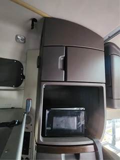 Volvo VNL Interior Part