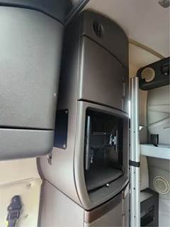 Volvo VNL Interior Part