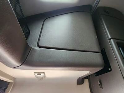 Volvo VNL Interior Part