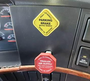 Used 2006 Volvo VNL Miscellaneous Dash Switches, Trailer Air Supply, Parking Brake