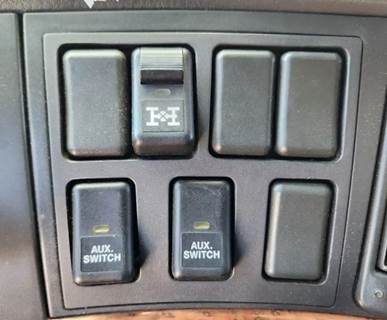 Used 2006 Volvo VNL Miscellaneous Dash Switches, Inter Axle Diff LOCK/AUX