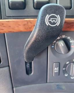 Used 2006 Volvo VNL Miscellaneous Dash Switches, Trailer Brake Control Valve