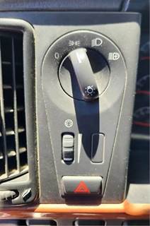 Used 2006 Volvo VNL Miscellaneous Dash Switches
