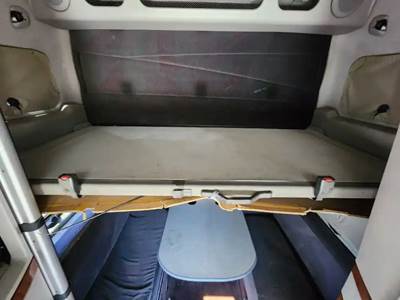 Used 2006 Volvo VNL Top Sleeper Bunk, Grey