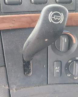 Used 2012 Volvo VNL Miscellaneous Dash Switches, Trailer Brake Control