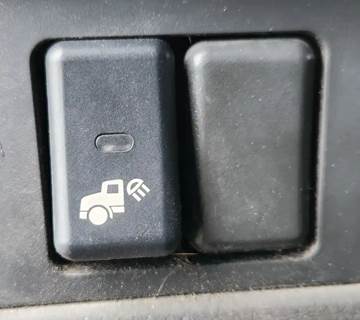 Used 2012 Volvo VNL Miscellaneous Dash Switches (Fog Lights)