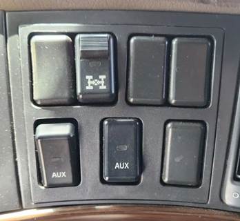 2017 Volvo VNL Miscellaneous Dash Switches, Inter Axle Diff LOCK/AUX
