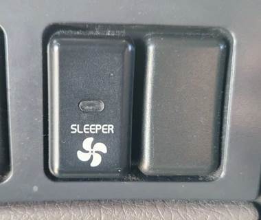 Used 2017 Volvo VNL Sleeper Fan Dash Switches