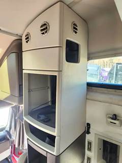 Used 2014 Volvo VNL Right Top Sleeper Cabinet, Tan Plastic