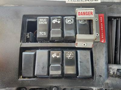 Used 2020 Volvo VNR64T Miscellaneous Dash Switches