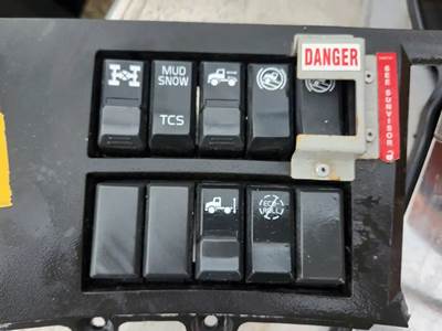 Used 2020 Volvo VNR64T Miscellaneous Dash Switches