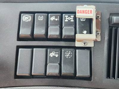 Used 2019 Volvo VNR64T Miscellaneous Dash Switches