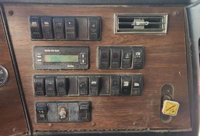 Western Star 4900FA Interior Part for a 2003 Western Star 4900 FA