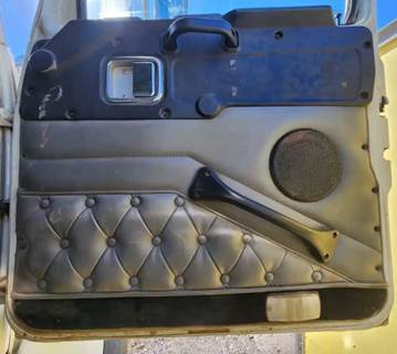 Western Star 4900SA Interior Part for a 2007 Western Star 4900 SA