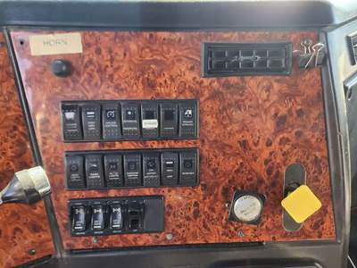 Western Star 4900SA Interior Part for a 2007 Western Star 4900 SA