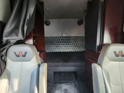 Western Star 5700 Interior Part
