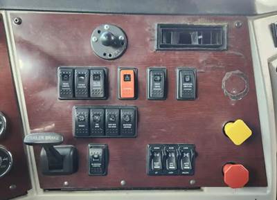 Used 2018 Western Star 5700 Miscellaneous Dash Switches