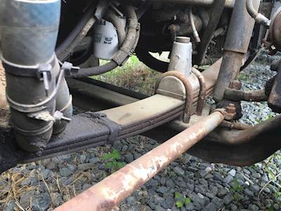 Freightliner FLD112 Front Leaf Spring for a 1986 Freightliner FLD112SD