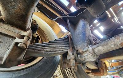 Mack Pinnacle CXU612 Rear Leaf Spring for a 2009 Mack CXU612