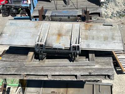 Ford Low Cab Forward (LCF) Liftgate for a 2006 Ford LOW CAB FORWARD