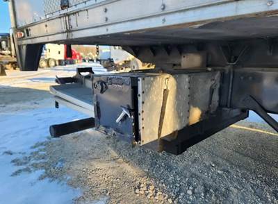 Freightliner Columbia 112 Liftgate