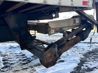 Freightliner M2 106 Liftgate