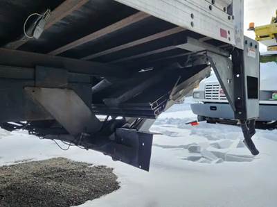 Freightliner M2 106 Liftgate